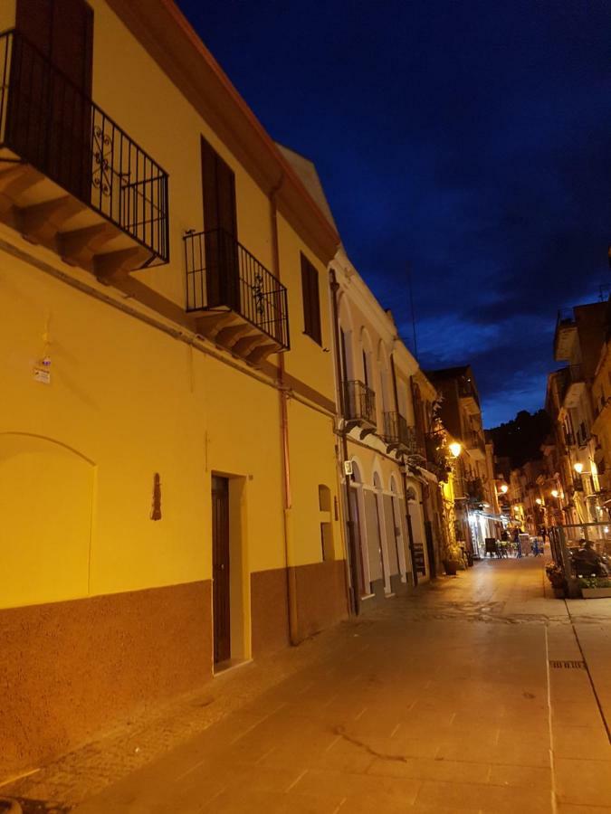 Casa Vacanze La Pavoncella Iglesias Exterior photo