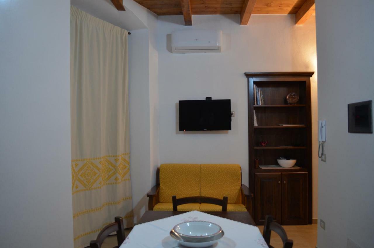 Casa Vacanze La Pavoncella Iglesias Exterior photo