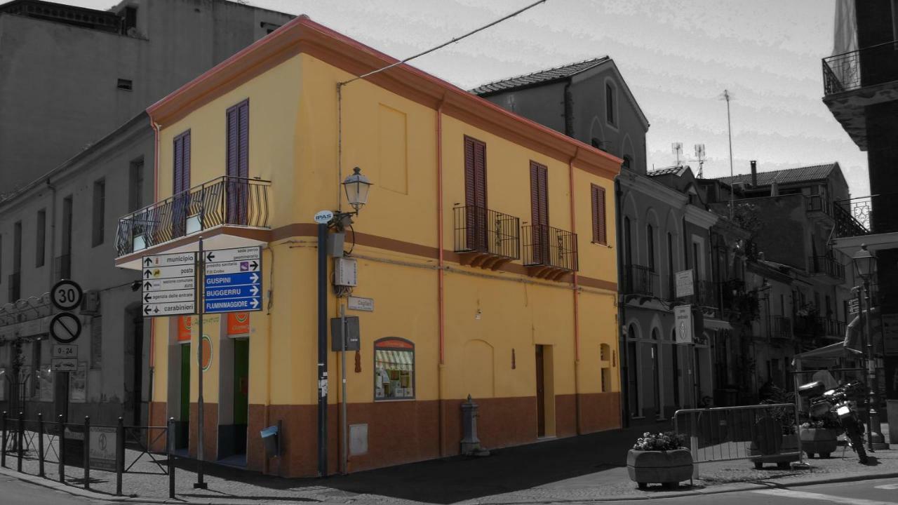 Casa Vacanze La Pavoncella Iglesias Exterior photo